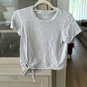 Aerie cropped t shirt. Light grey. Size S